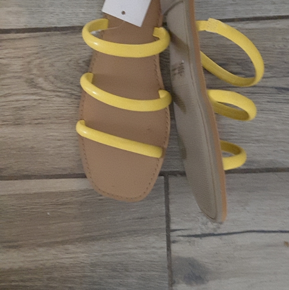 Sandals - Picture 5 of 7